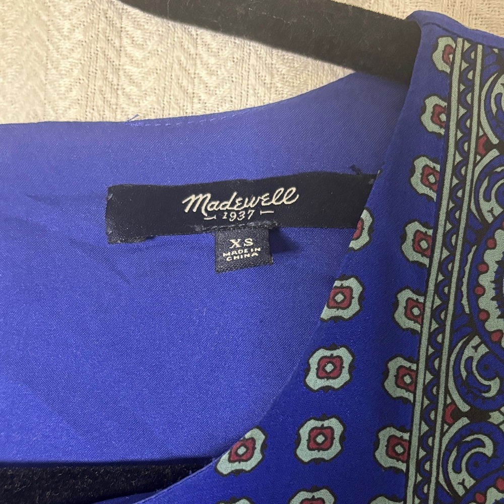 💰💰 3/$10
Madewell Bandana print Long Sleeve Dress - Picture 3 of 4